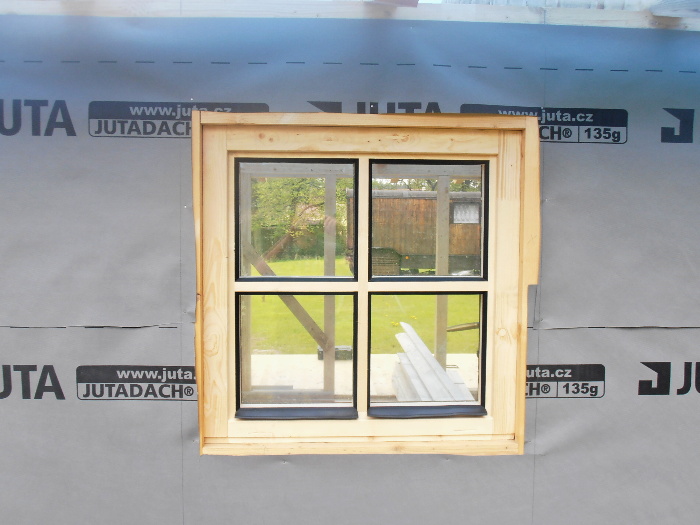 dřevěné okno